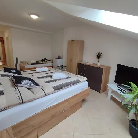 Hotel 28 3*