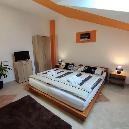 Hotel 28