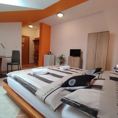 Hotel 28 Jaroměř
