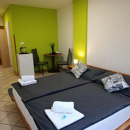 Hotel 28 3*